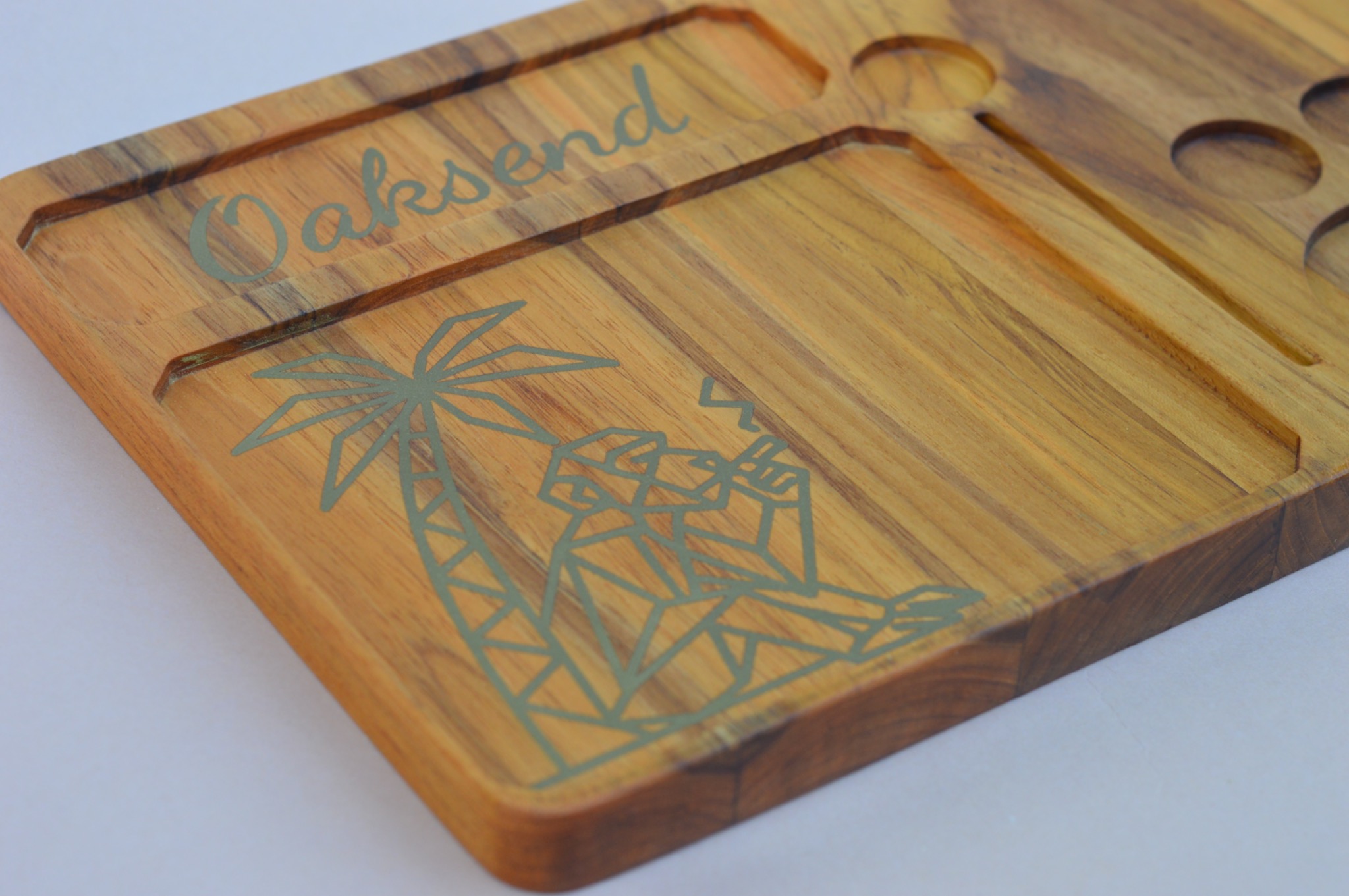 Teak Pineapple Rolling Tray
